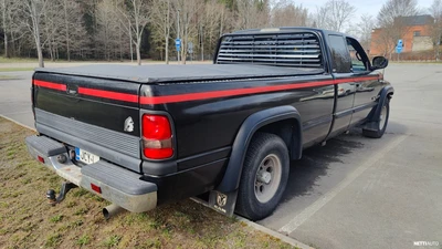 Dodge Ram 1500 SLT Laramie 1998, photo 2/4