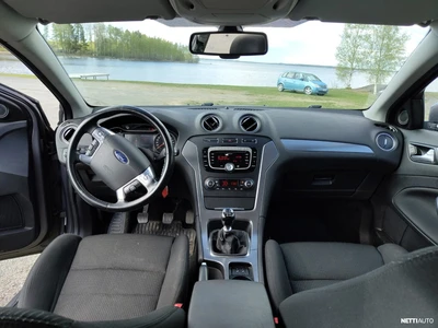 Ford Mondeo 2011, photo 7/10