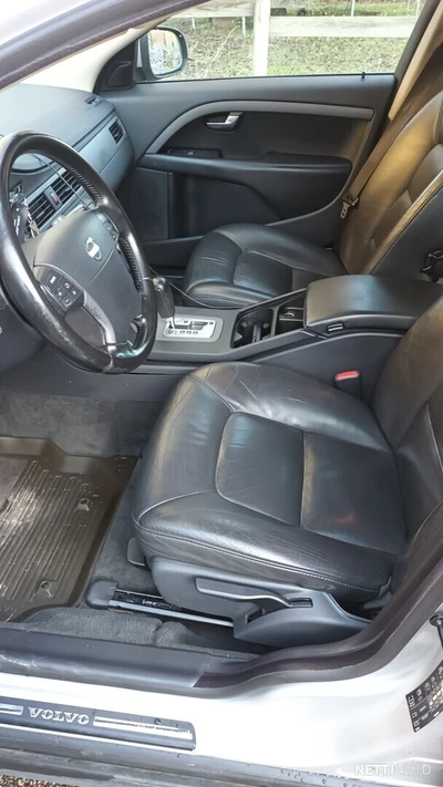 Volvo V70 2009, kuva 2/5