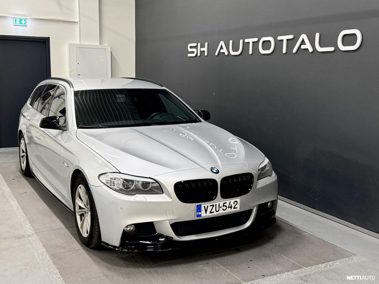 BMW 525