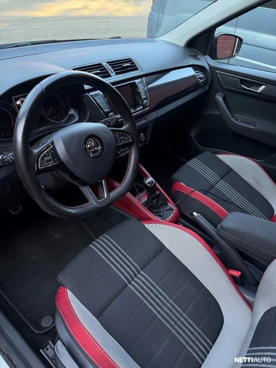 Skoda Fabia 1,2 TSI 90 Monte Carlo 2017, photo 6/9