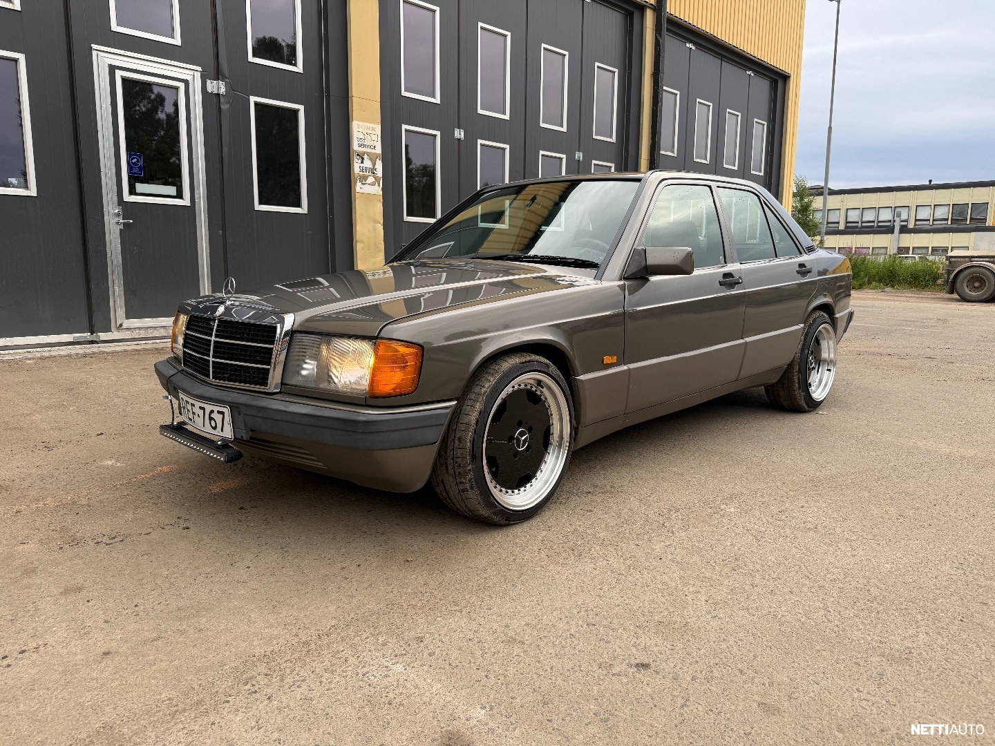Mercedes-Benz 190