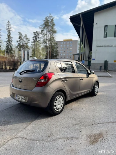 Hyundai i20 2012, photo 6/12
