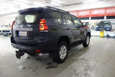 Toyota Land Cruiser 2023, kuva 4/25