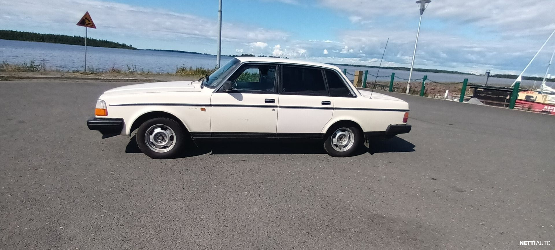 Volvo 240