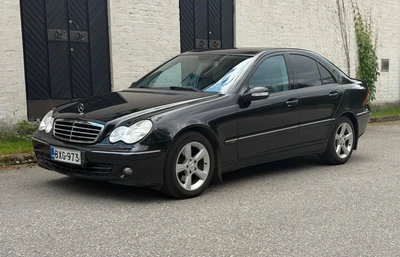 Mercedes-Benz C 2,5l V6, Avantgarde 2007, kuva 1/22