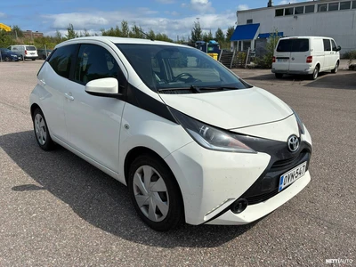 Toyota Aygo 1,0 VVT-i x-play 5ov 2017, kuva 2/6