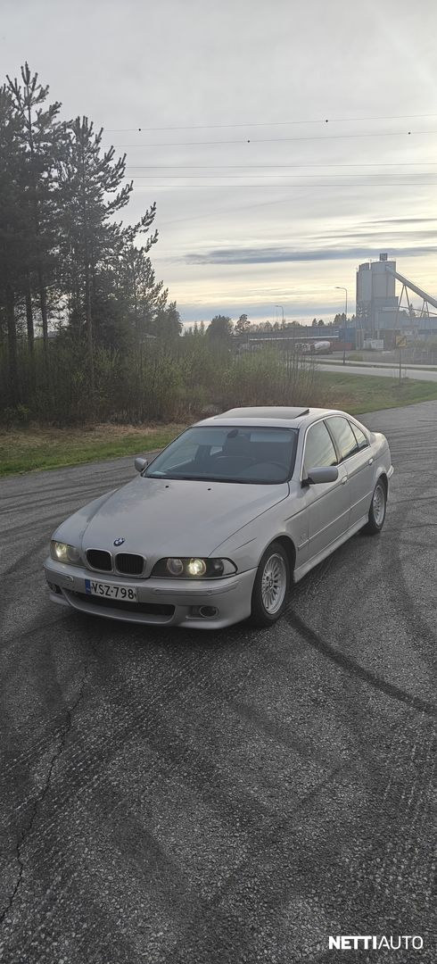 BMW 530