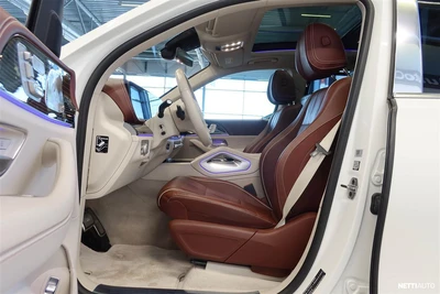 Mercedes-Benz GLS Maybach 600 2022, photo 6/19