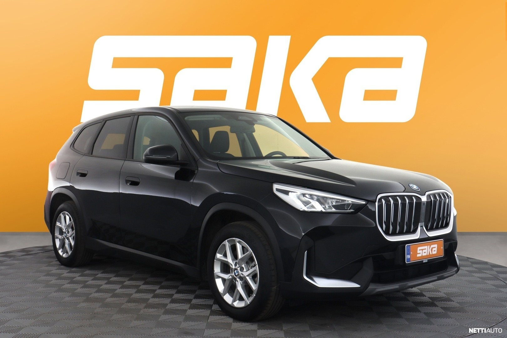 BMW iX1