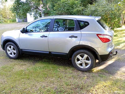 Nissan Qashqai 1.6. 2013, photo 7/15