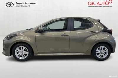 Toyota Yaris 1,5 Hybrid Active 2023, kuva 3/22