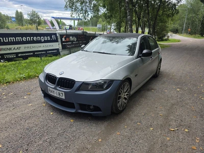BMW 320 E90 Sedan Business 2009, kuva 1/9