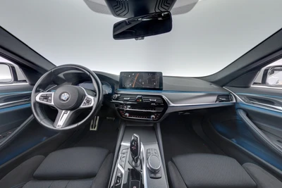 BMW 530 2021, photo 7/18