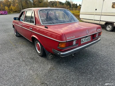 Mercedes-Benz 123 220D 1977, photo 3/12