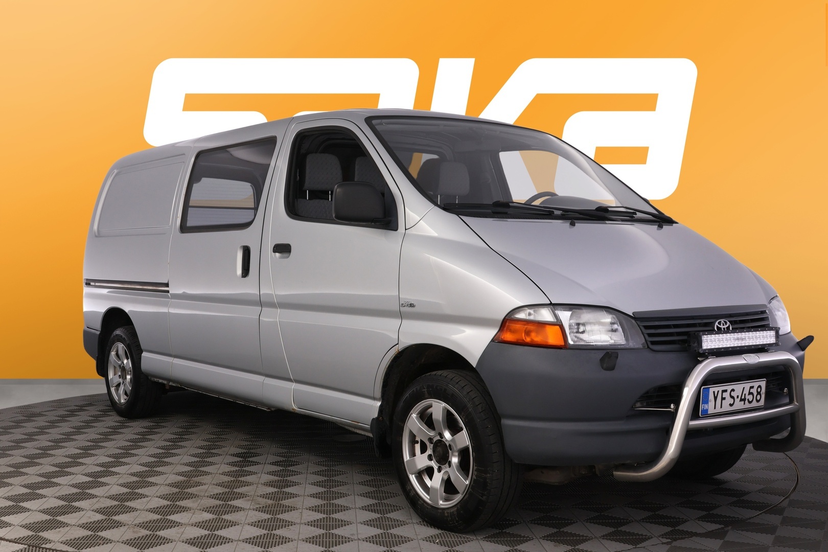 Toyota Hiace 2,5 D-4D 100 5ov 4WD