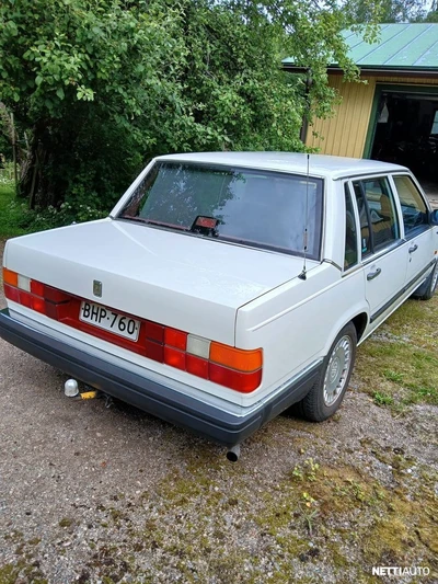Volvo 760 1987, kuva 2/4