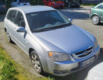 Kia Cerato 2006, kuva 2/6