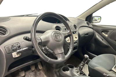 Toyota Yaris 1,3 VVT-i Linea Sol 5ov 2005, photo 3/3