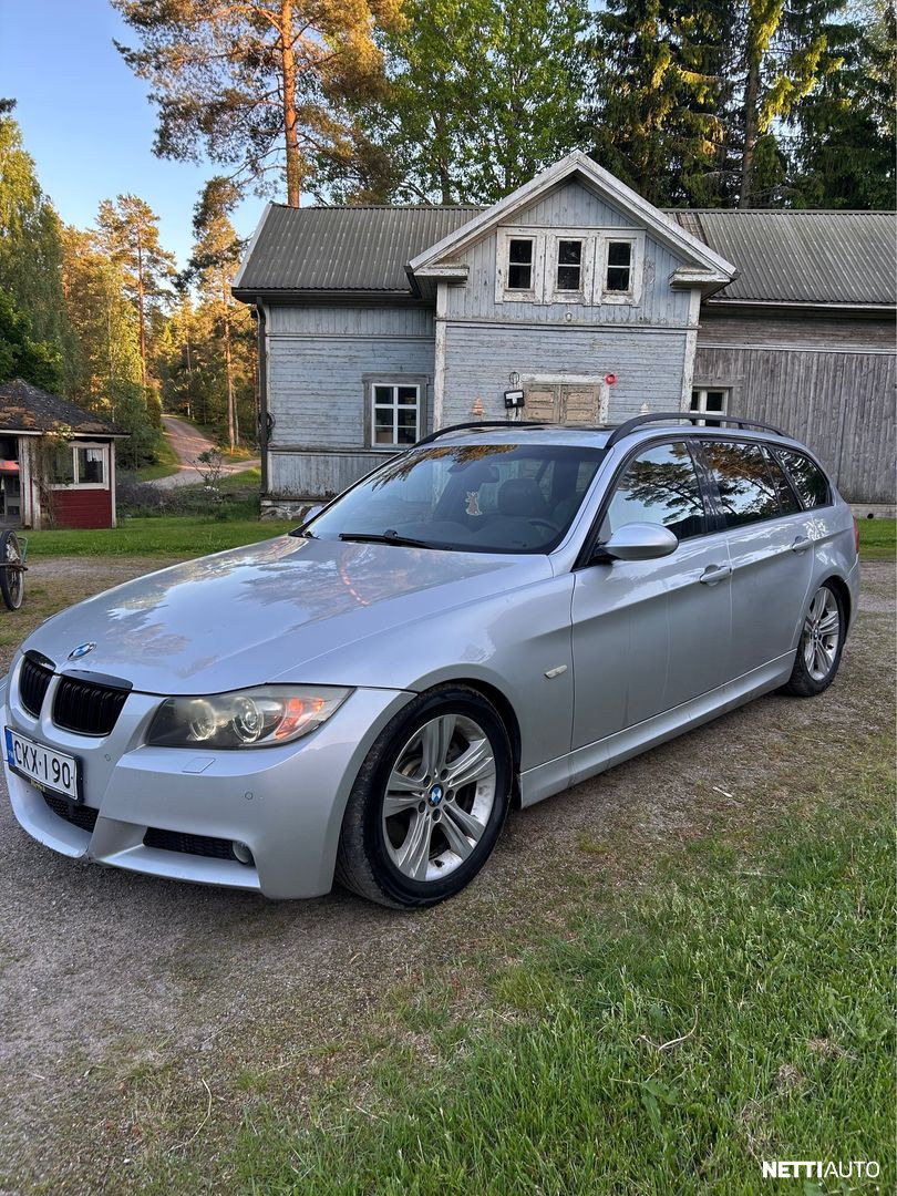 BMW 330