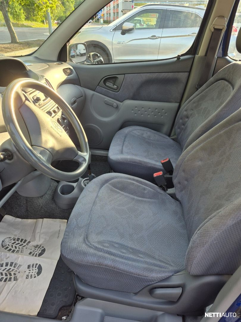 Toyota Yaris Verso 2001, photo 6/8