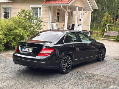 Mercedes-Benz 220 2007, kuva 4/5