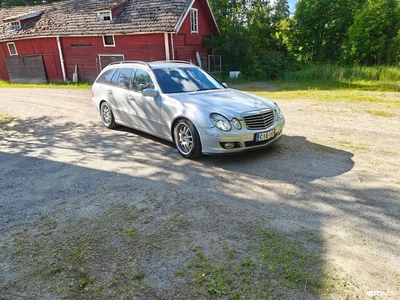 Mercedes-Benz E 2005, kuva 3/10
