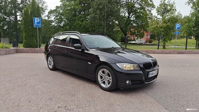 BMW 318 2009, photo 4/24