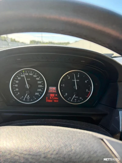 BMW 520 E61 Touring Business 2008, photo 7/8