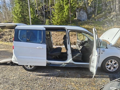 Ford Grand Tourneo Connect 2015, photo 3/18