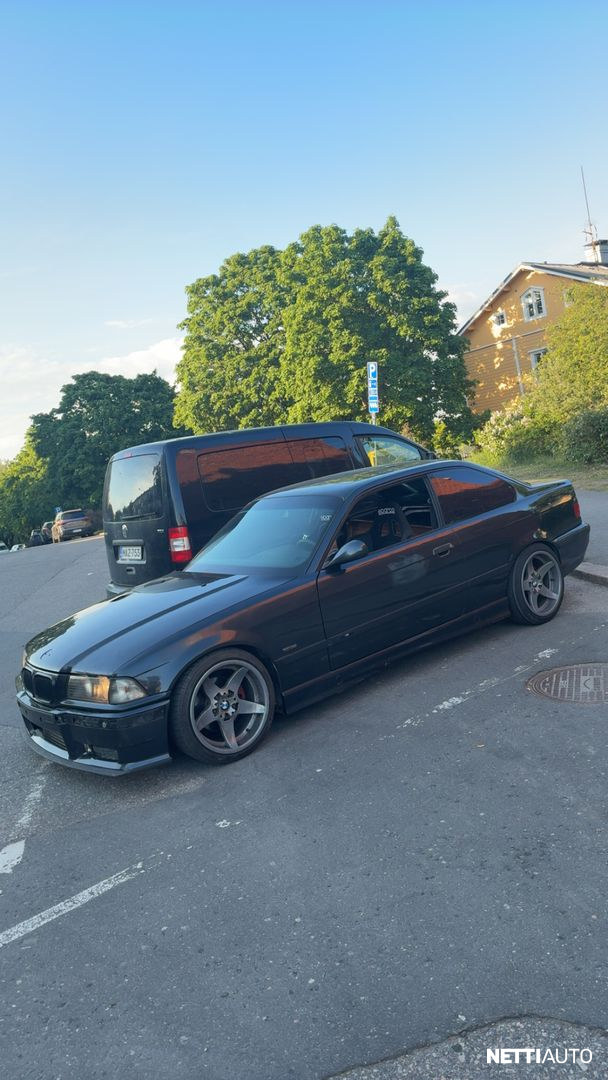 BMW 325