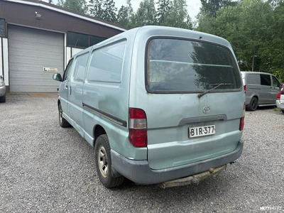 Toyota Hiace 2,4 dls 4x4 pitkä 5 ovea 1998, photo 2/5