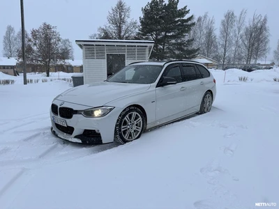 BMW 330 2012, photo 7/15