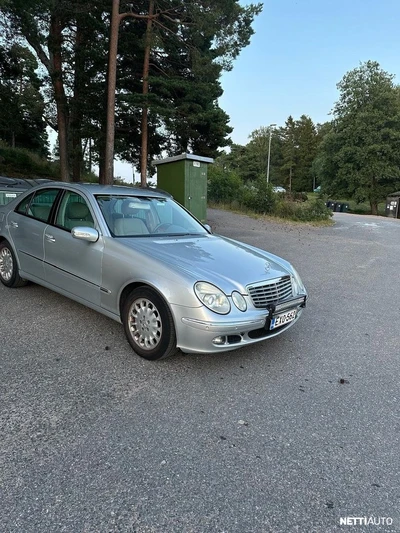 Mercedes-Benz E 2005, photo 5/11