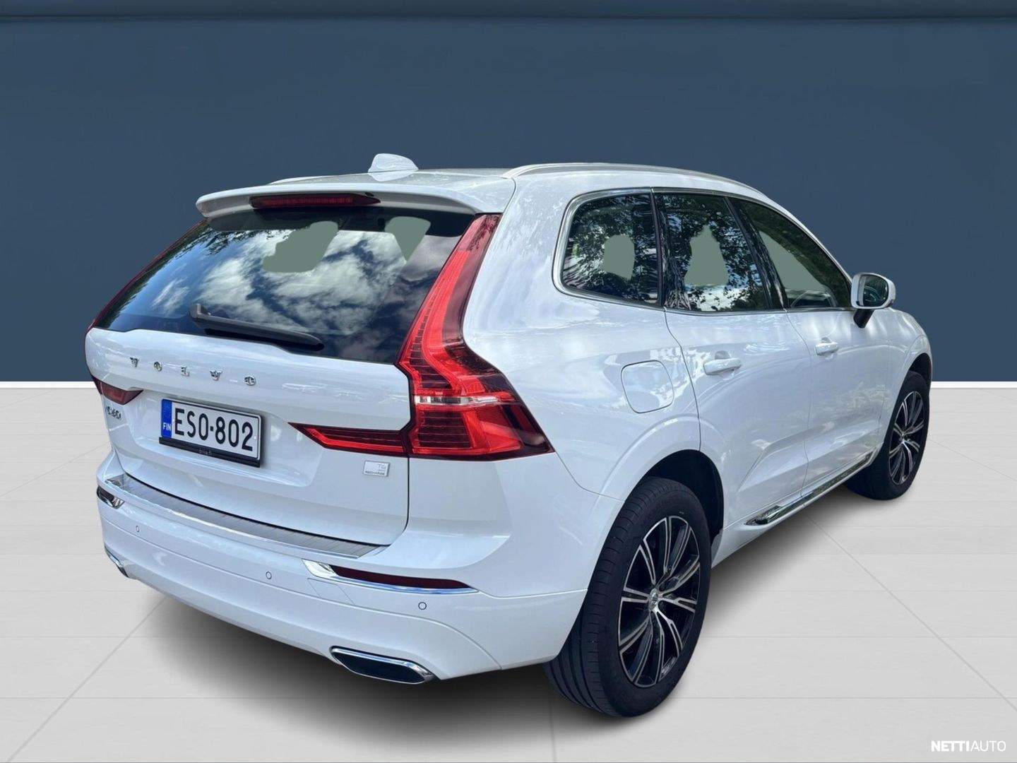 Volvo XC60 2021, photo 3/5