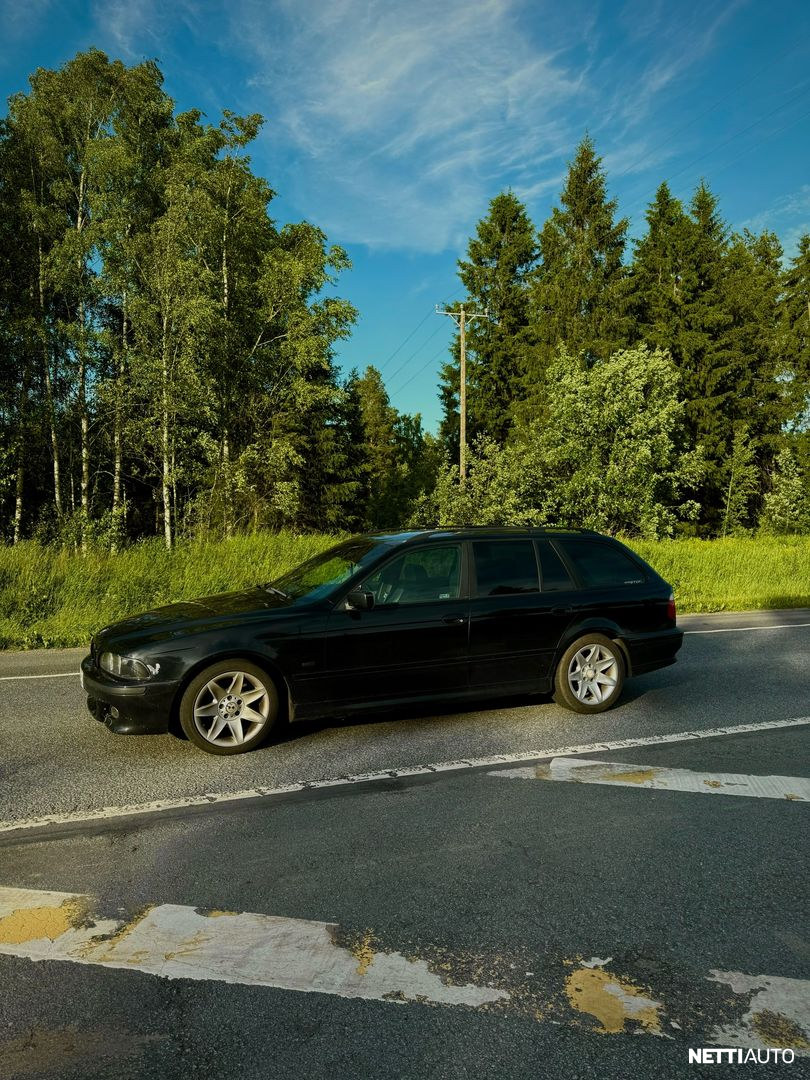 BMW 525