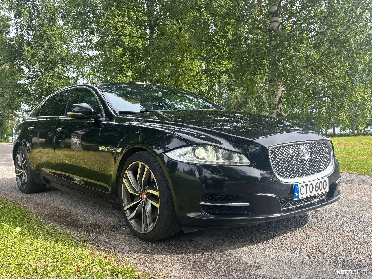 Jaguar XJ