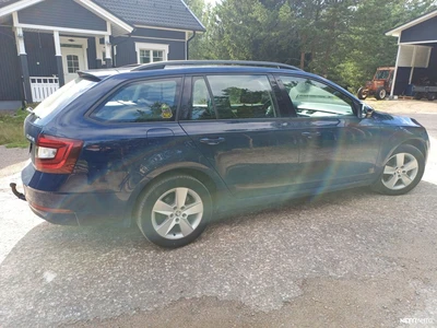 Skoda Octavia Combi 1,6 TDI Ambition 2018, kuva 6/8