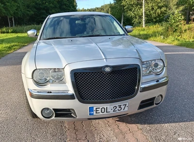 Chrysler 300C AWD 5.7 HEMI Automaatti 2005, photo 1/10