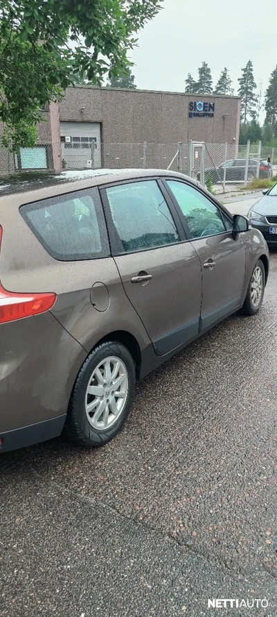 Renault Grand Scenic 2010, photo 2/5