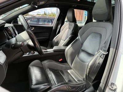 Volvo XC60 B5 AWD MHEV R-Design aut 2020, photo 7/10