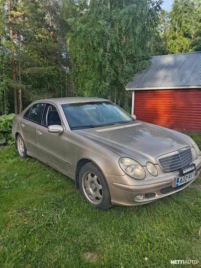 Mercedes-Benz E 2003, photo 1/7
