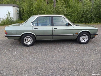 BMW 520 520i 1985, kuva 4/10