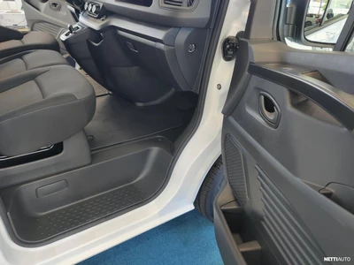 Renault Trafic 2025, photo 6/15