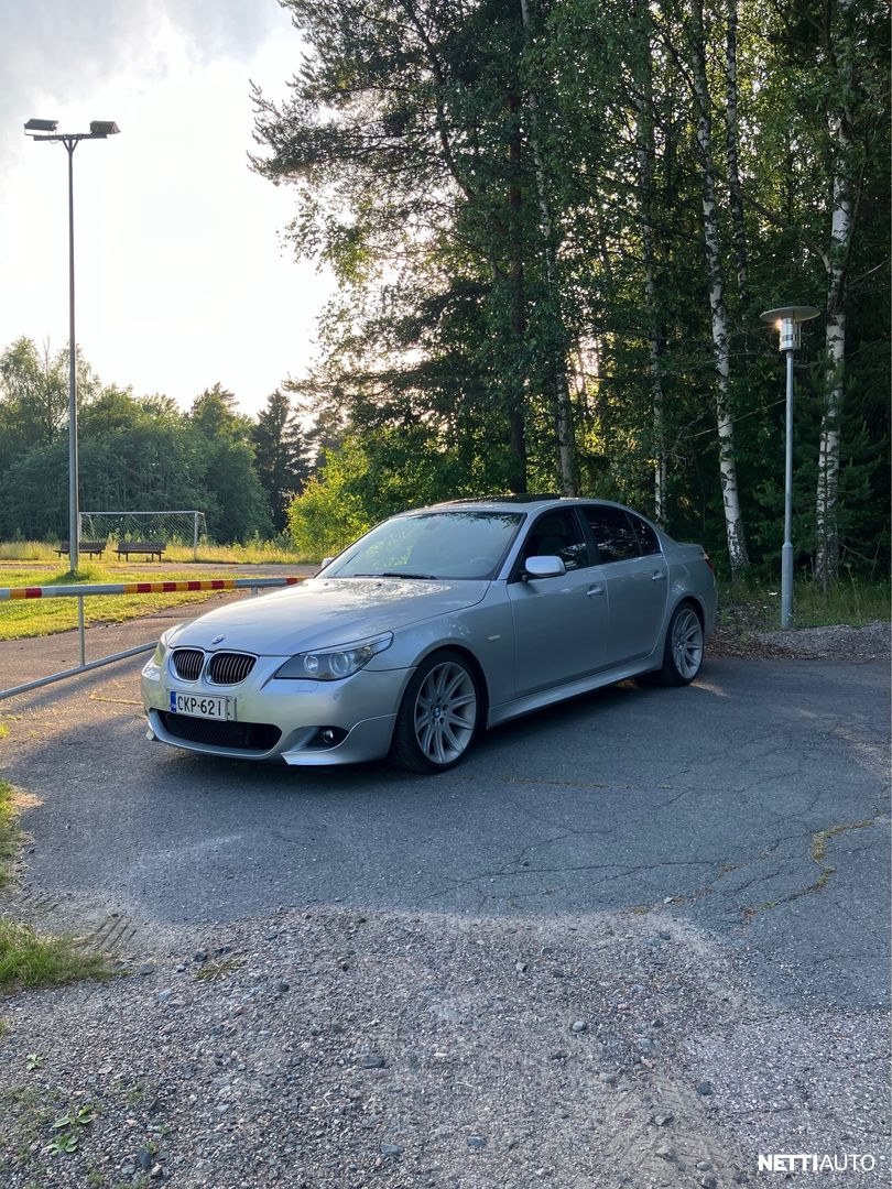 BMW 525