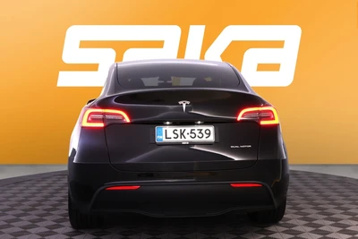 Tesla Model Y Long Range 2023, photo 7/37