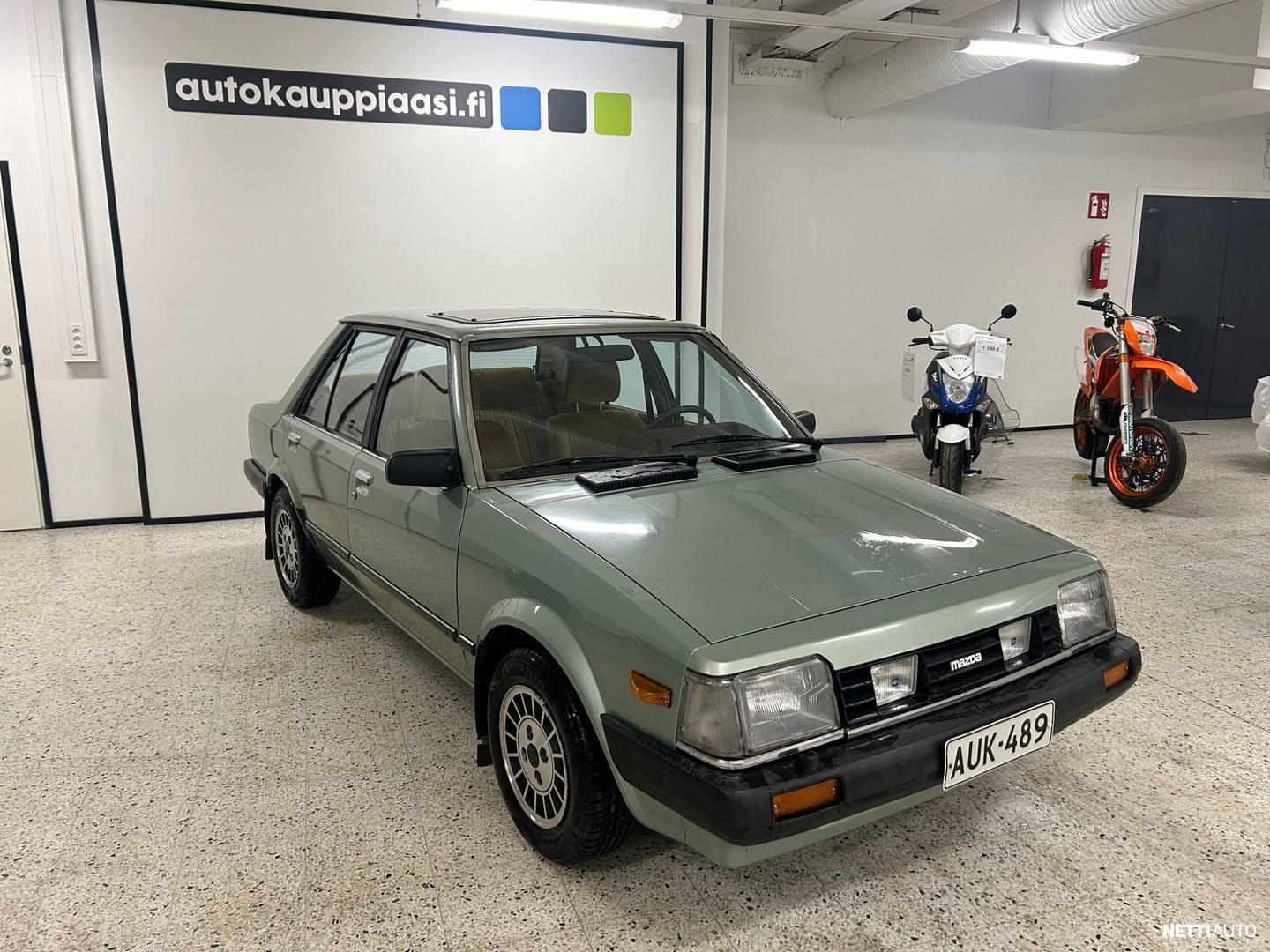 Mazda 323
