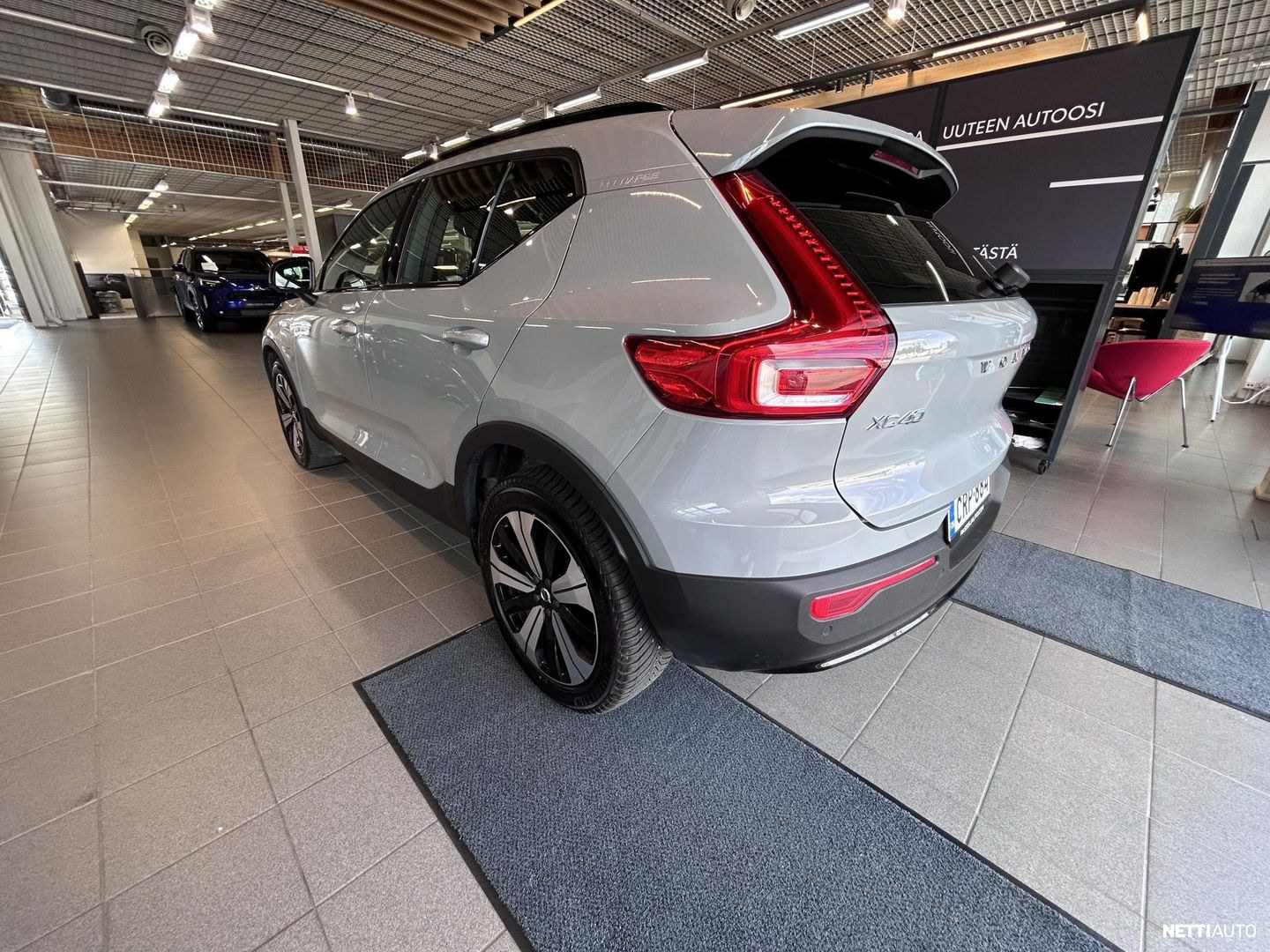 Volvo XC40 2023, photo 3/23