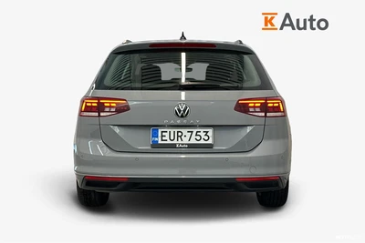 Volkswagen Passat 2023, photo 3/37