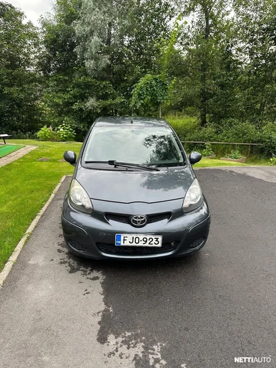 Toyota Aygo 1,0 VVT-i + 5ov 2010, photo 5/24